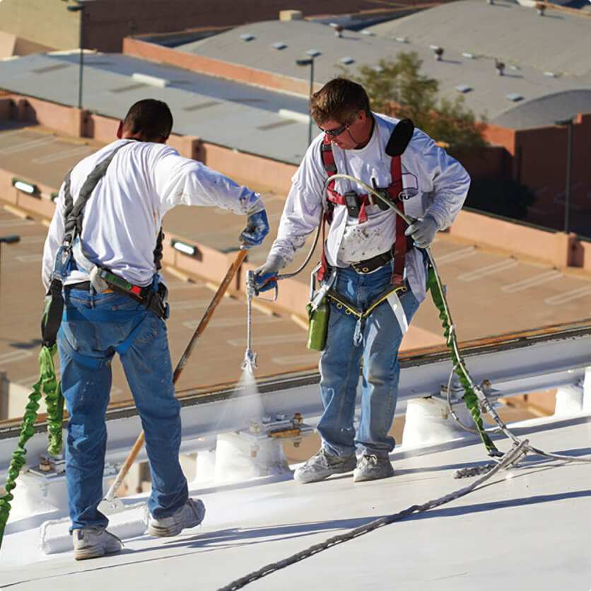 A kétkomponensű, zártcellás poliuretán szigetelőhab (SPF)